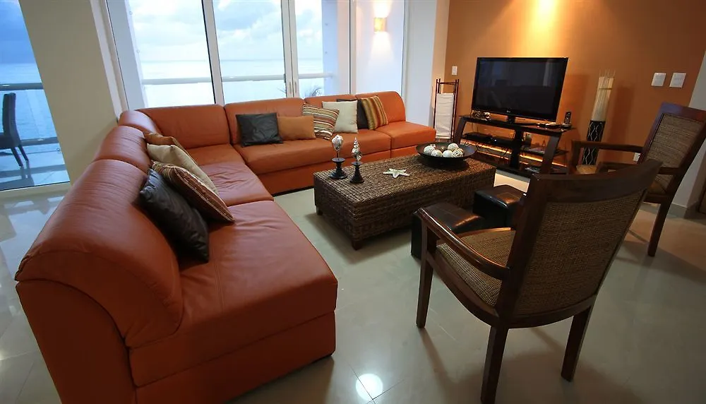 فندق Peninsula Grand كوزوميل